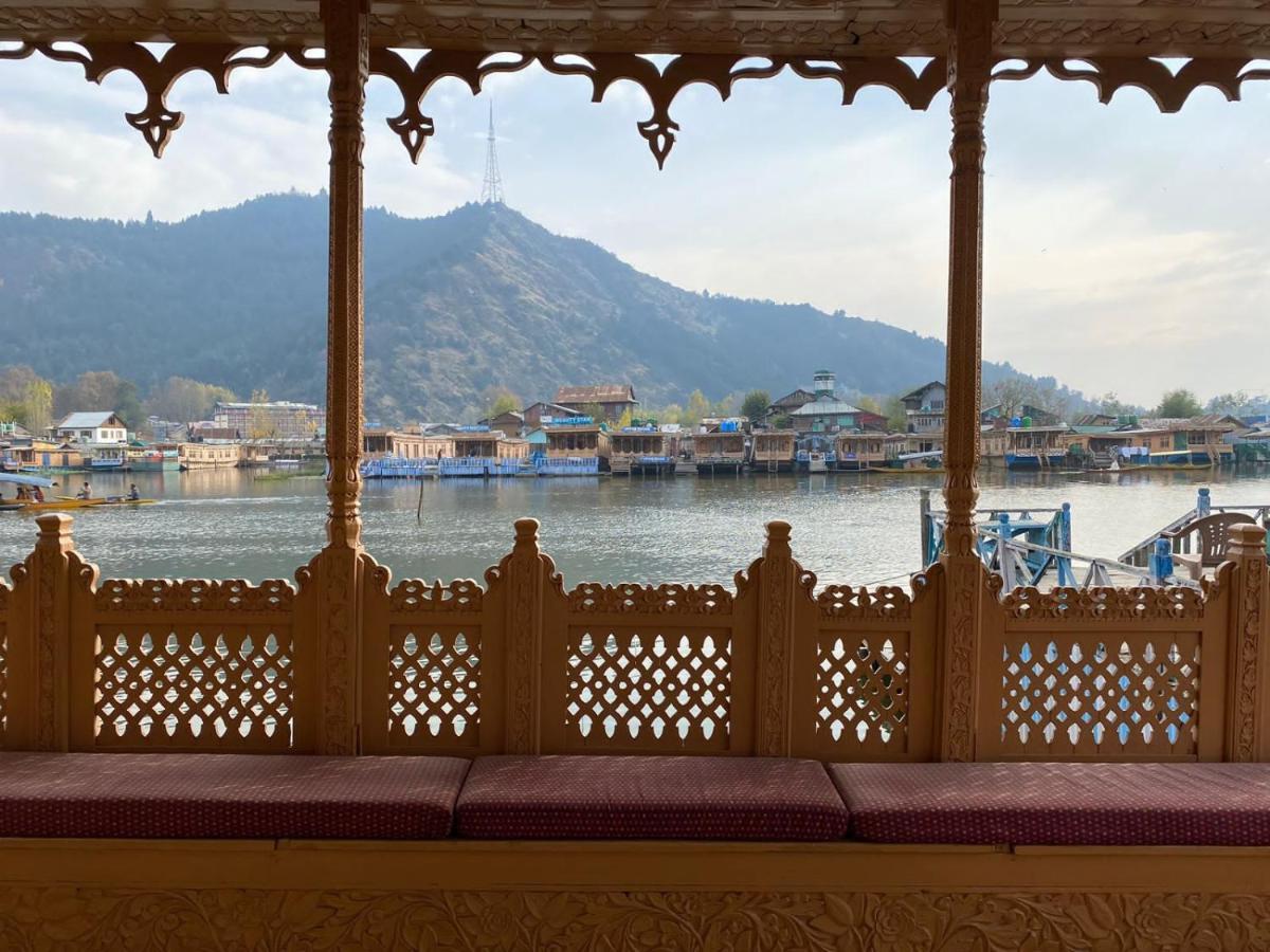 Nazneen Group Of Houseboats Srīnagar エクステリア 写真
