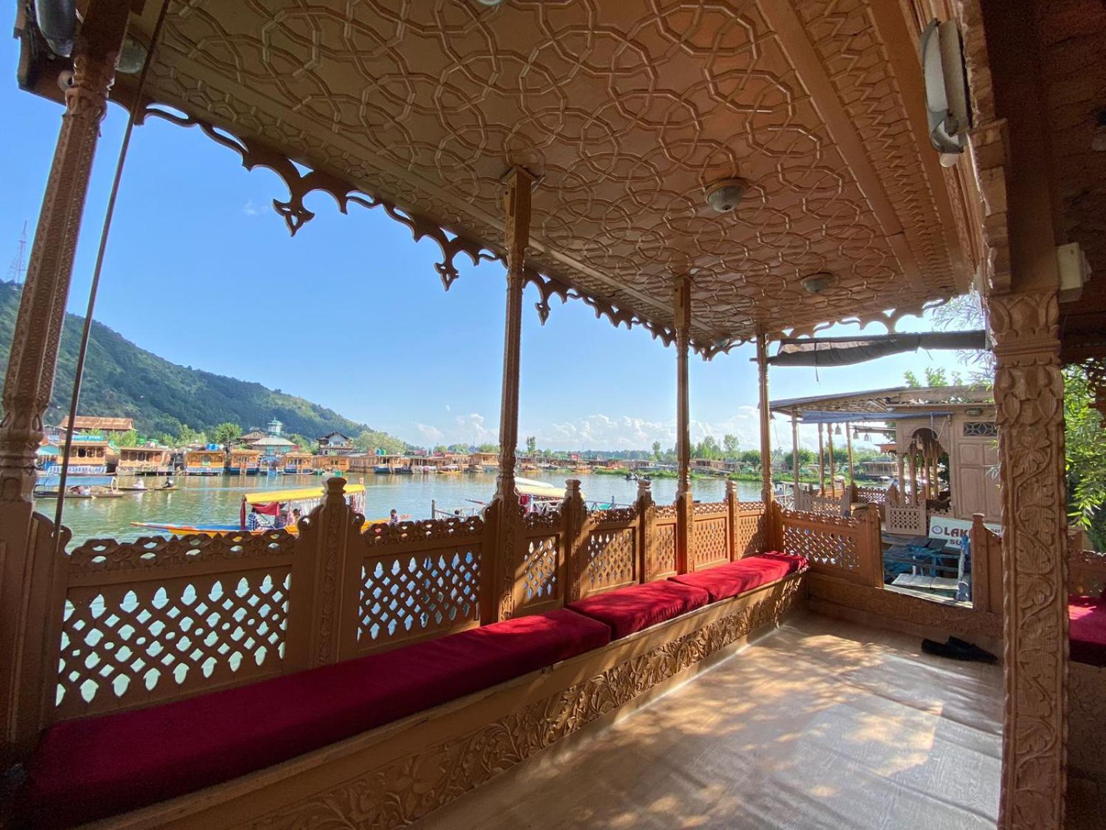 Nazneen Group Of Houseboats Srīnagar エクステリア 写真