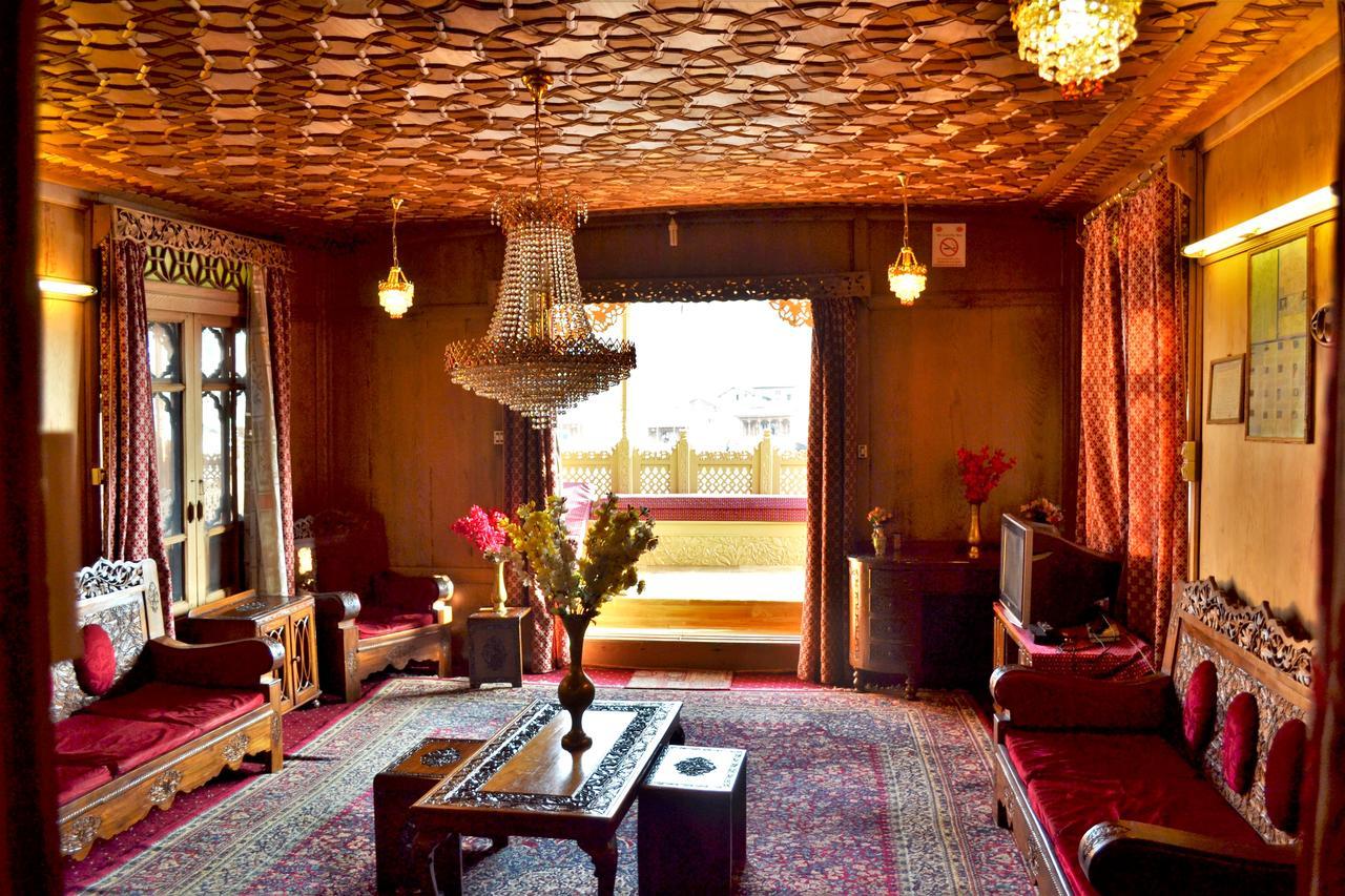Nazneen Group Of Houseboats Srīnagar エクステリア 写真